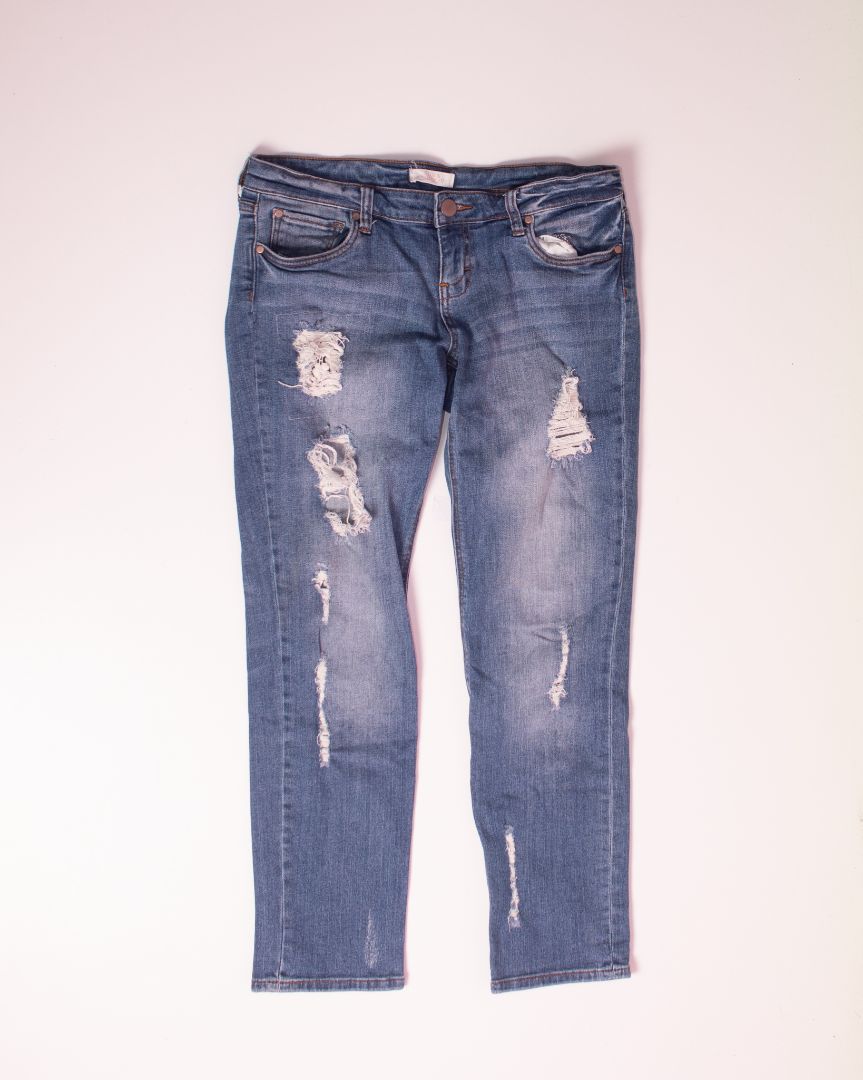 Sun & Shadow Distressed Straight Leg Jeans, 9