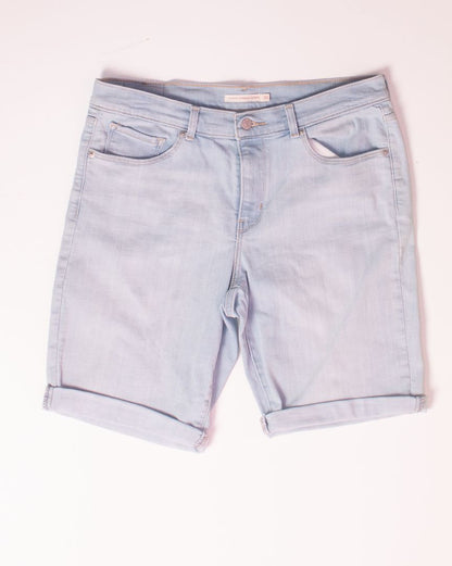 Lightwash Levi's Denim Bermuda Shorts, 30