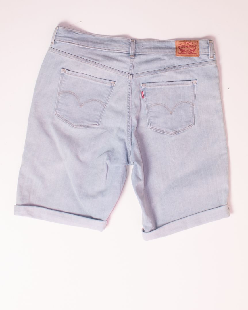 Lightwash Levi's Denim Bermuda Shorts, 30