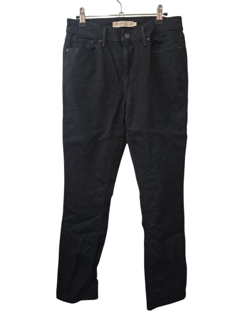 Levis Straight Leg Pants