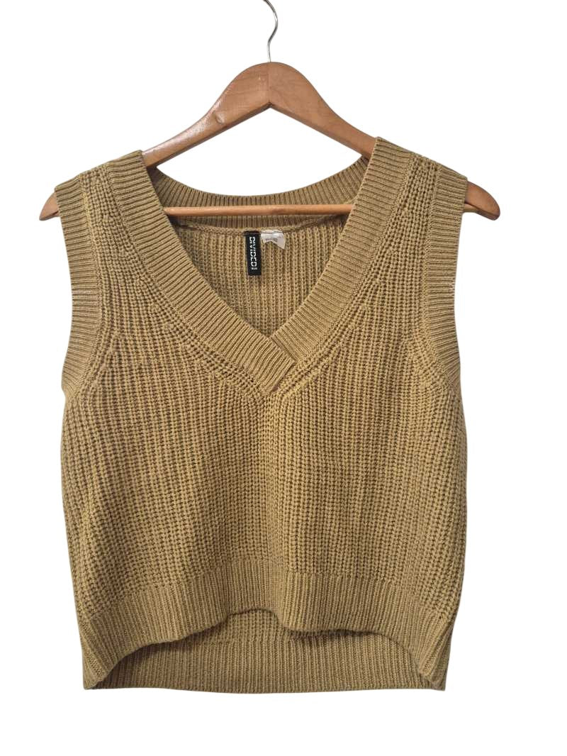 Divided Sleeveless Knit Tanks