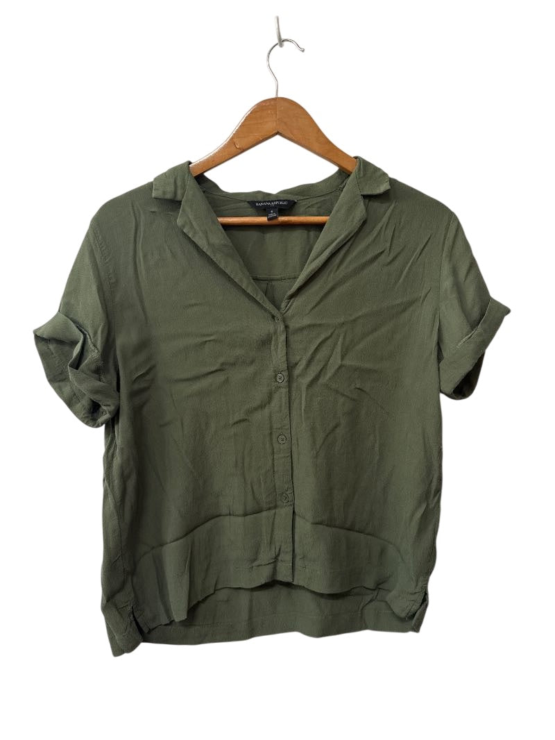 Banana Republic Button-Up Shirt Short Sleeves