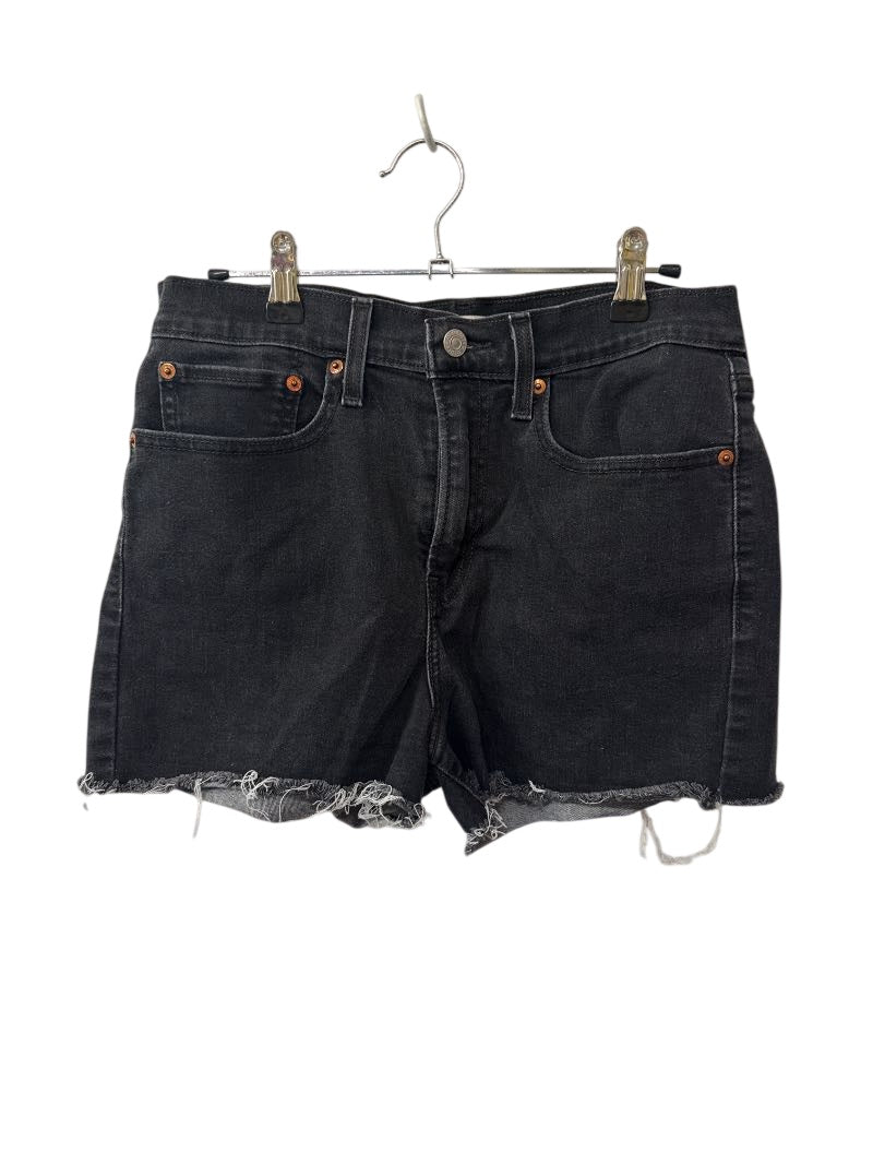 Levi’s Frayed Hem Shorts
