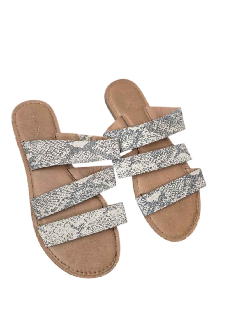 Universal Thread Strappy Slip-on Sandals