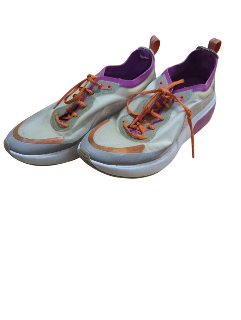 Nike Air  Low-Top Sneakers Sneakers