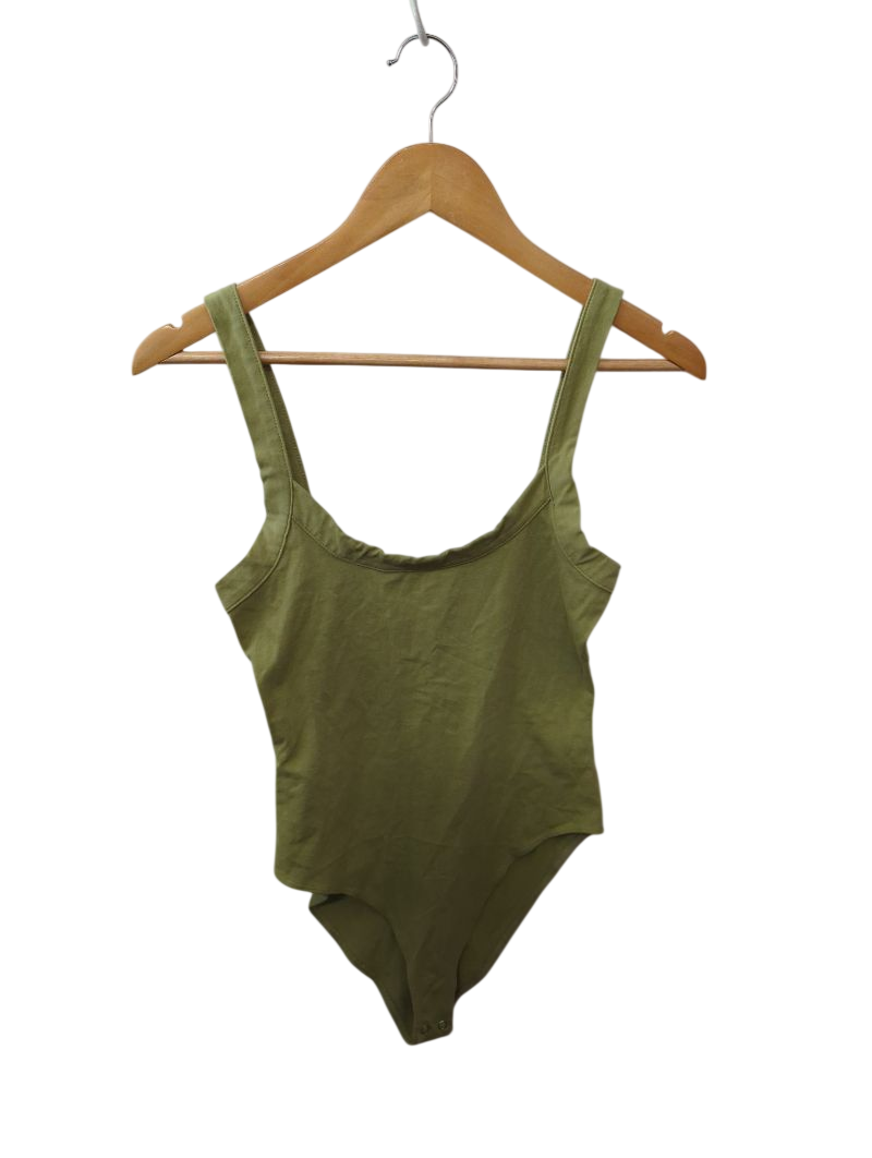 Forever 21 Scoop Neck Tanks