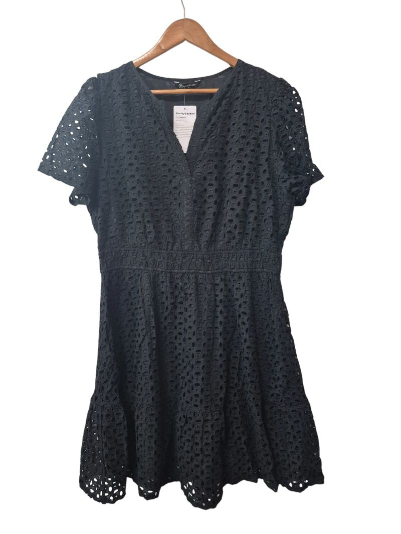Pretty Garden Eyelet V-Neck Dresses