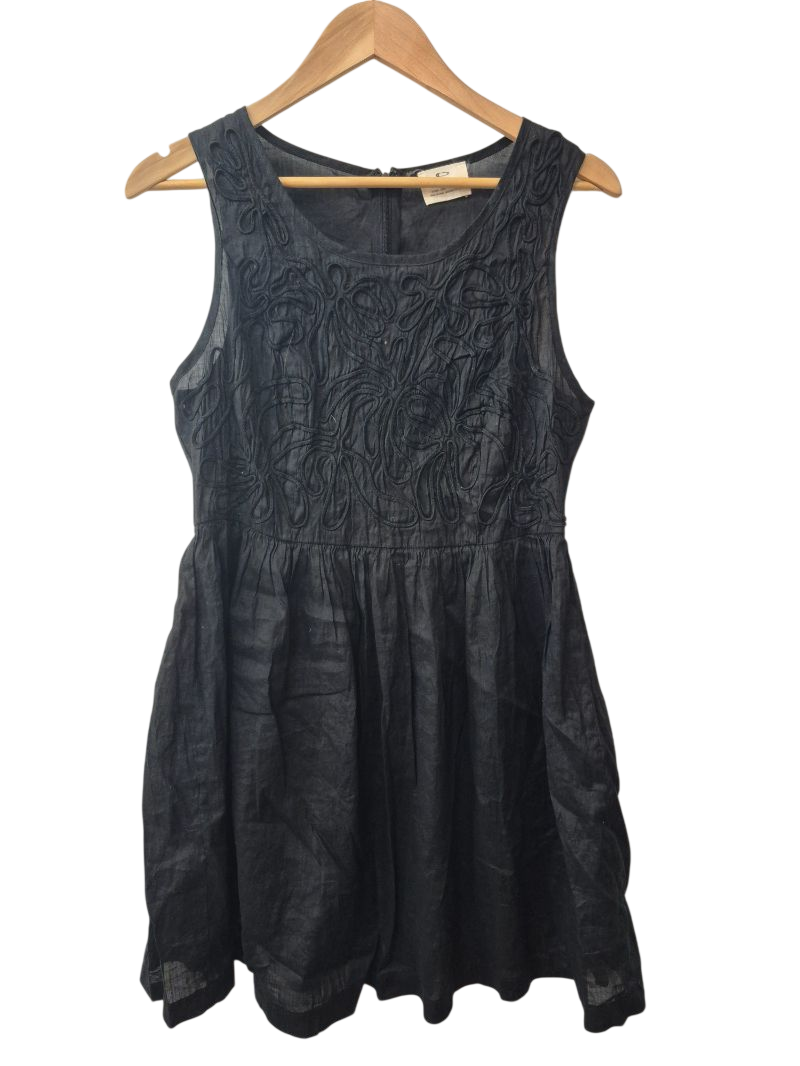 Pins And Needles Sleeveless Textured Dresses