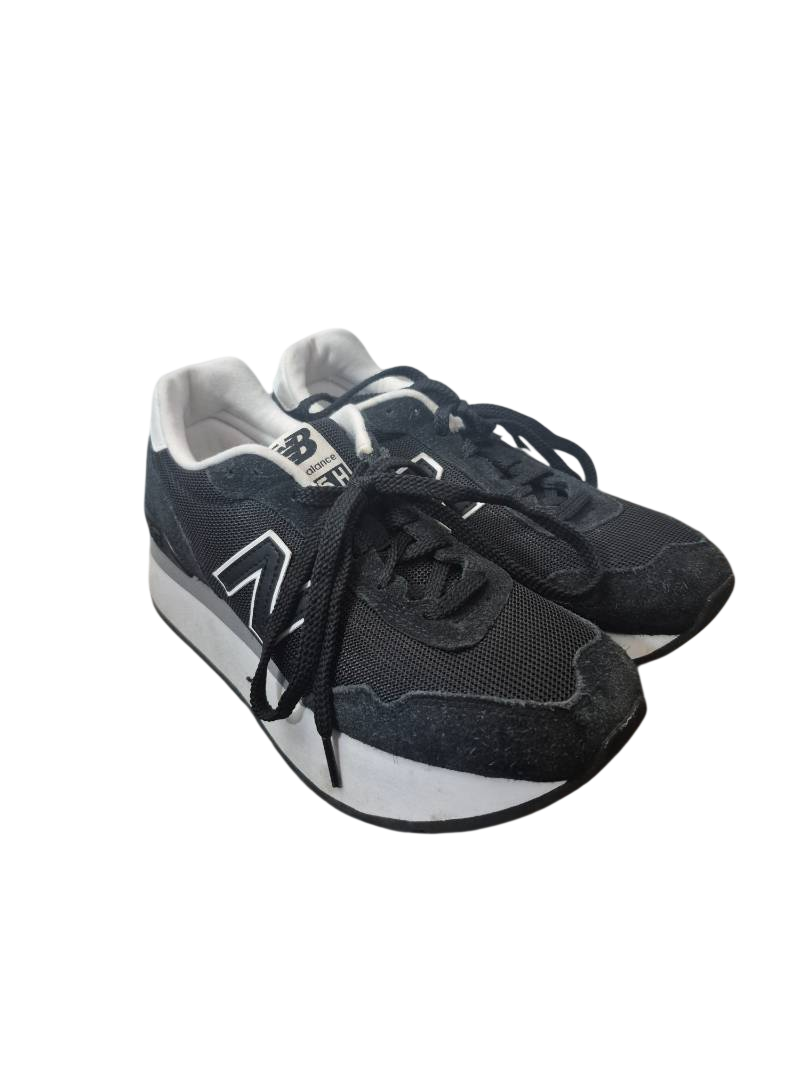 New Balance Lace-Up Sneakers Sneakers
