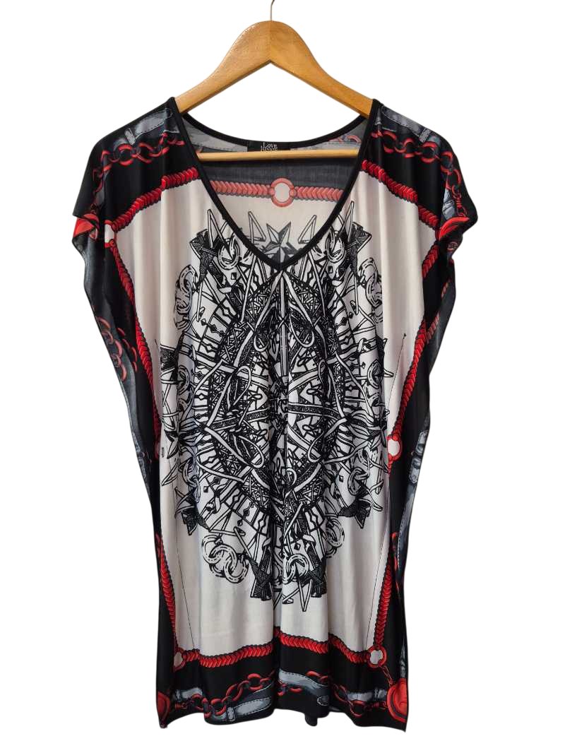 Love Junkie Graphic V-Neck Short Sleeves