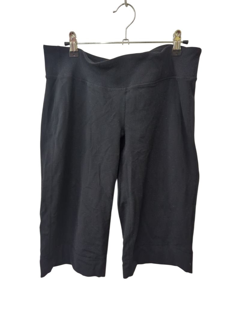 Lululemon Knee-Length Pants Athletic