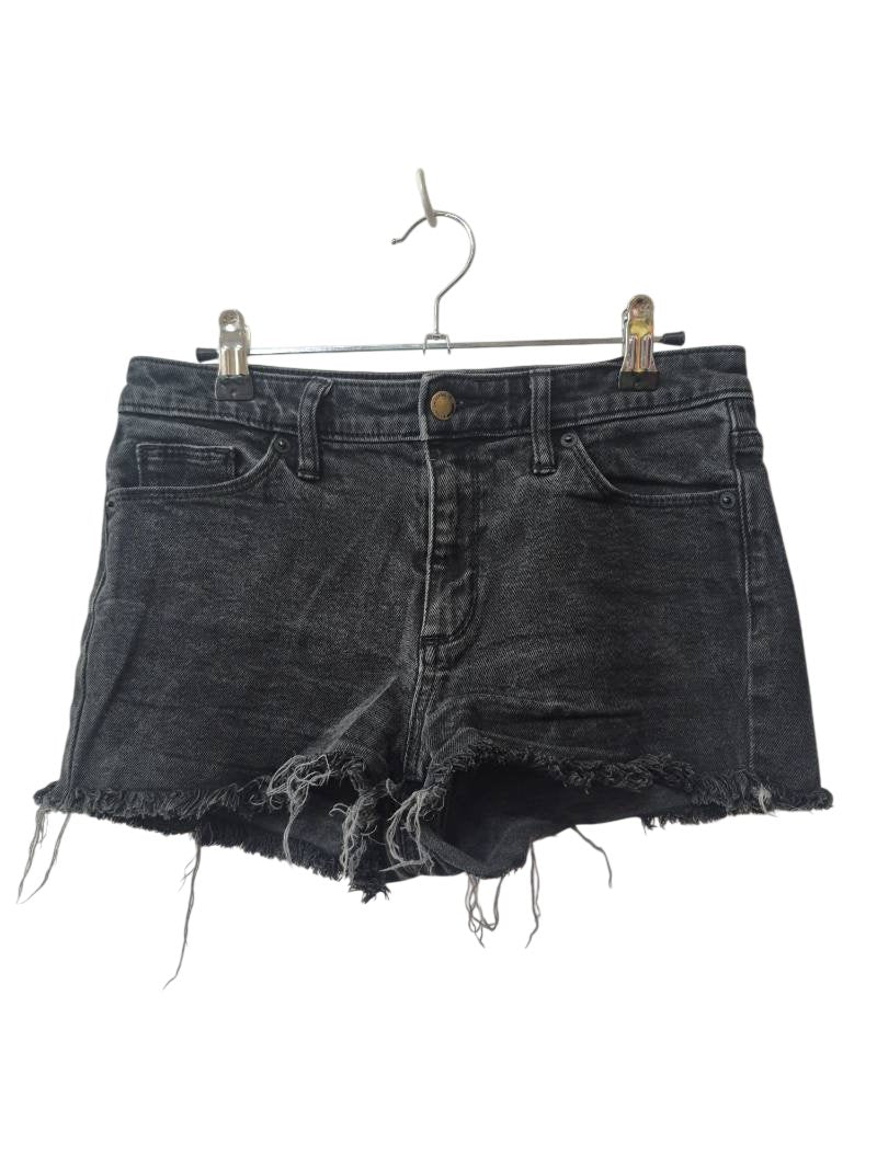 Universal Thread Frayed Hem Shorts
