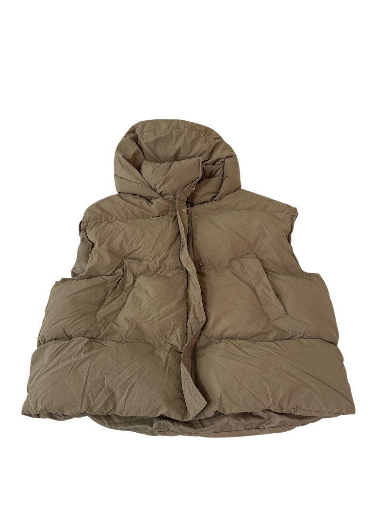 Adora Hooded Puffer Vest Outerwear