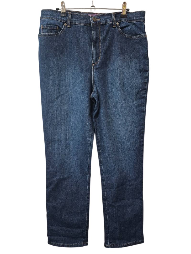 Gloria Vanderbilt Straight Leg Jeans