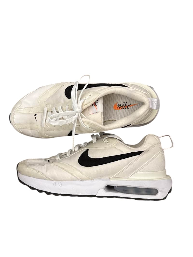 Nike Low Top Sneakers