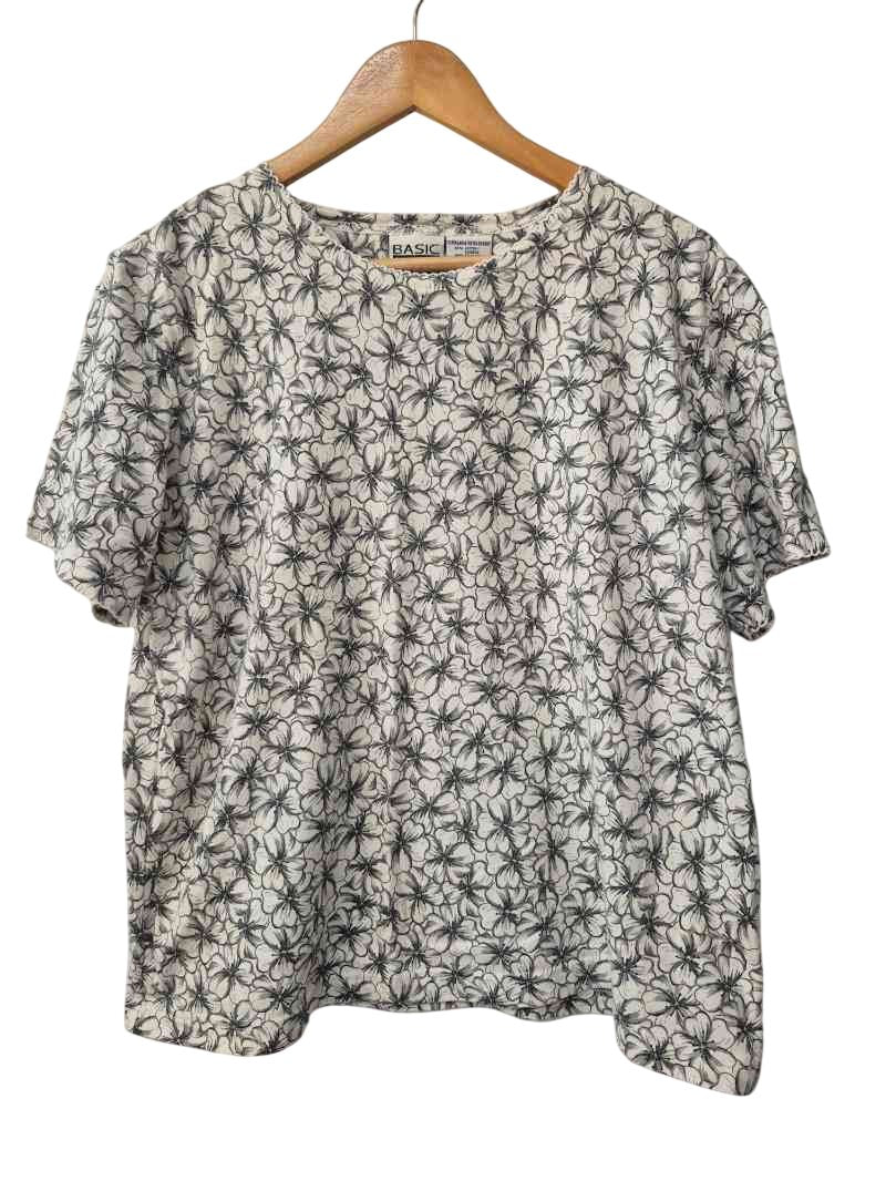 Basic Editions  Floral Print Tee Vintage