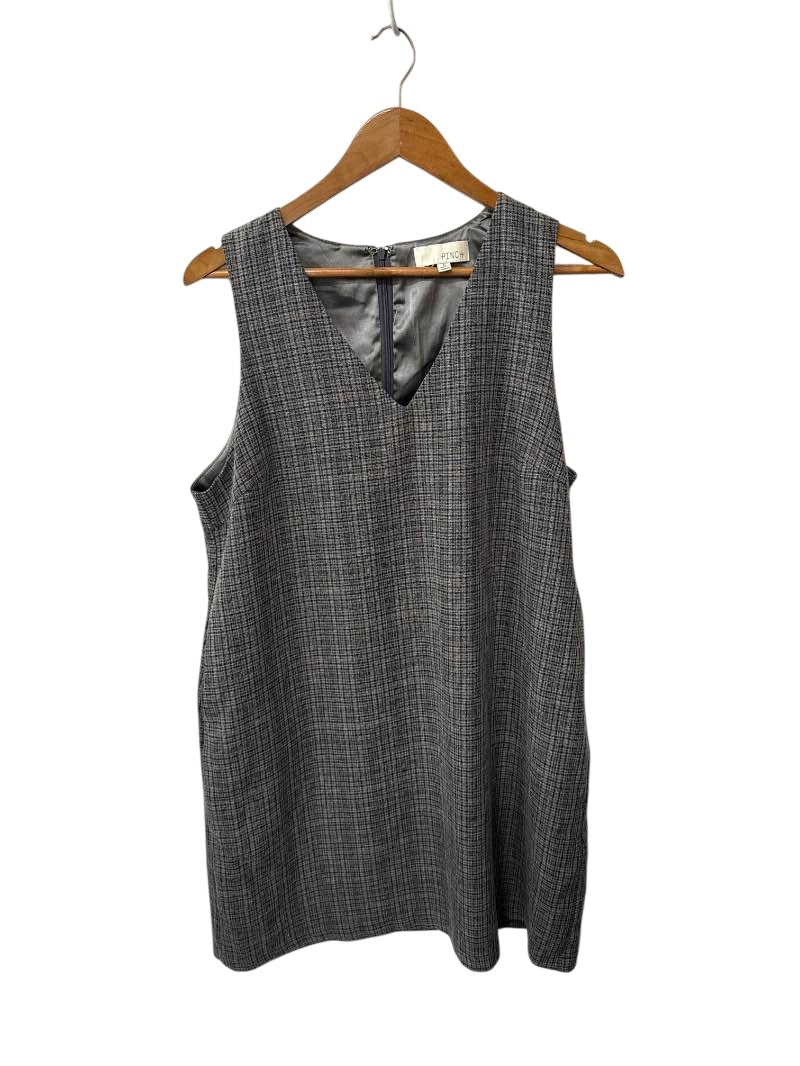 Pinch Sleeveless V-Neck Dresses
