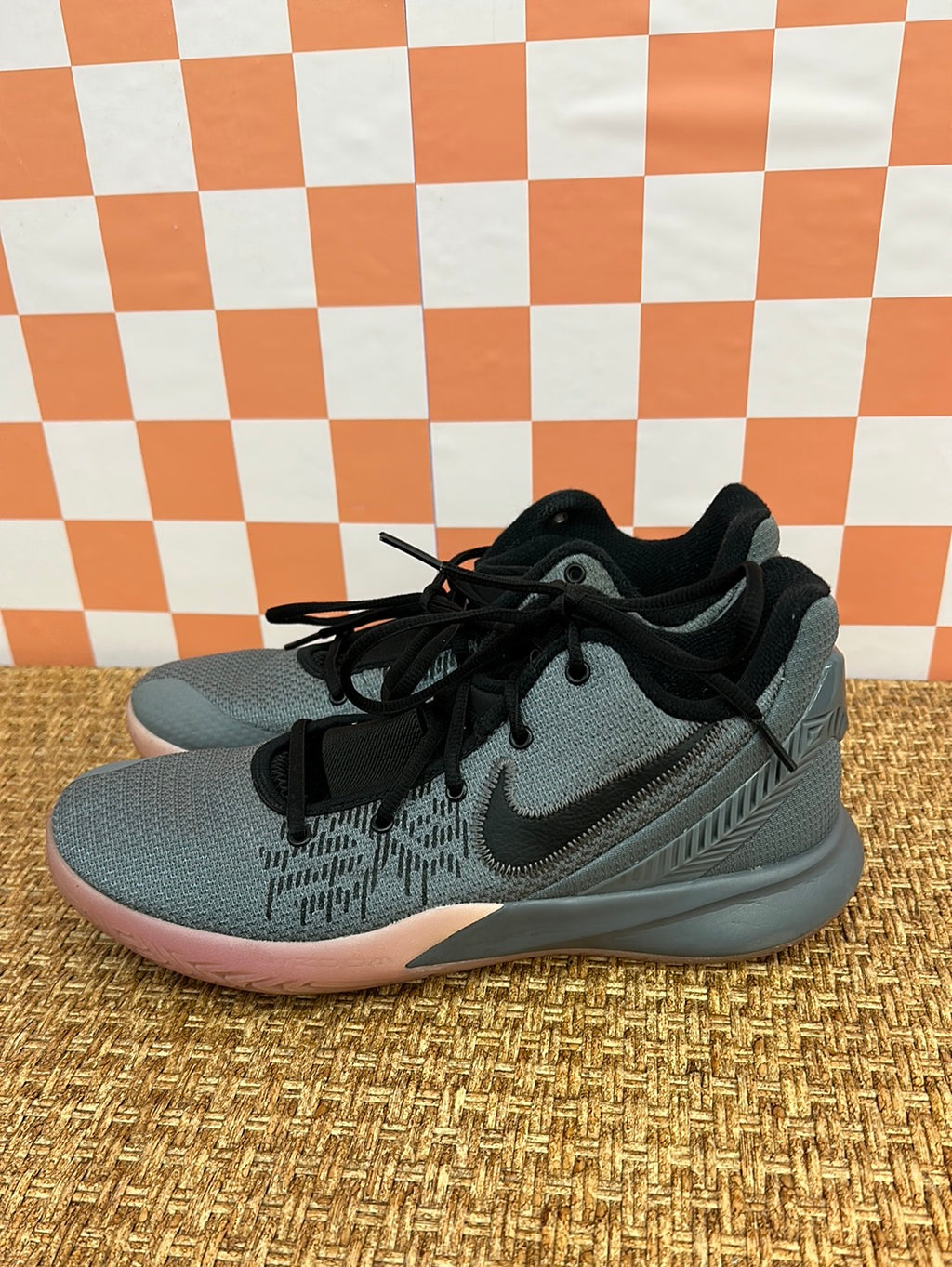 Gray/Pink Nike Kyrie Flytrap 2 Sneakers, 8.5