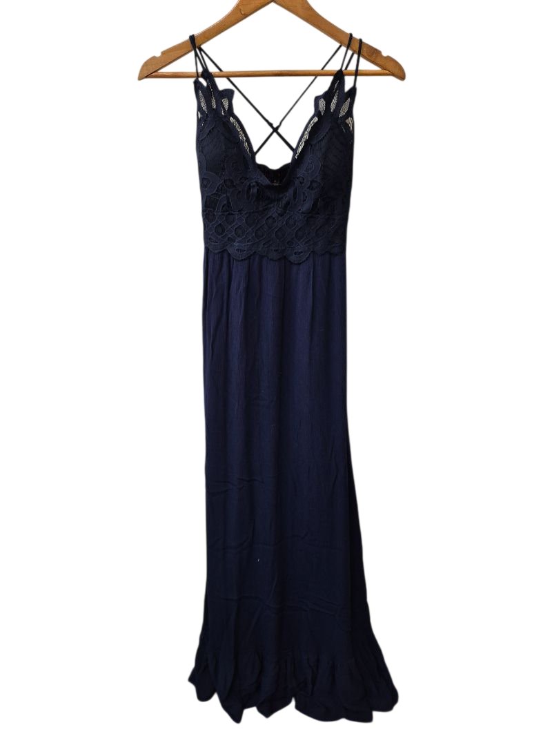 Faded Rose Lace V-Neck Dresses