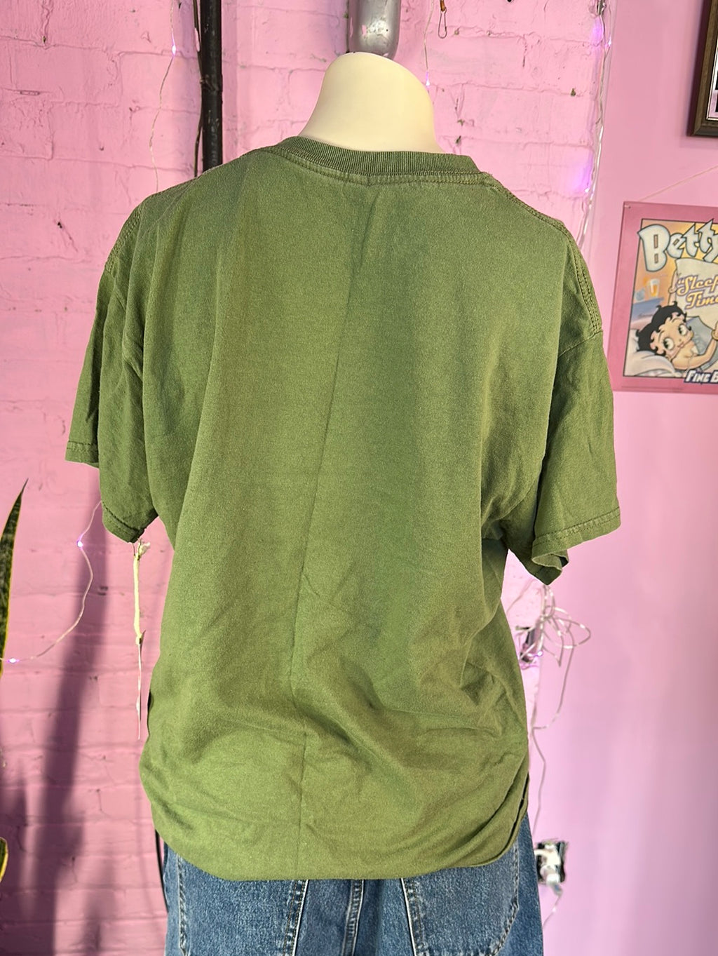 Green  T-shirt, M