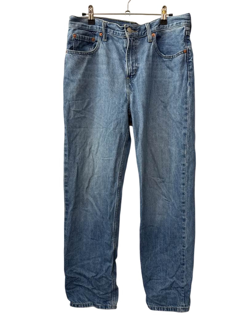 Levi’s Straight Leg Jeans
