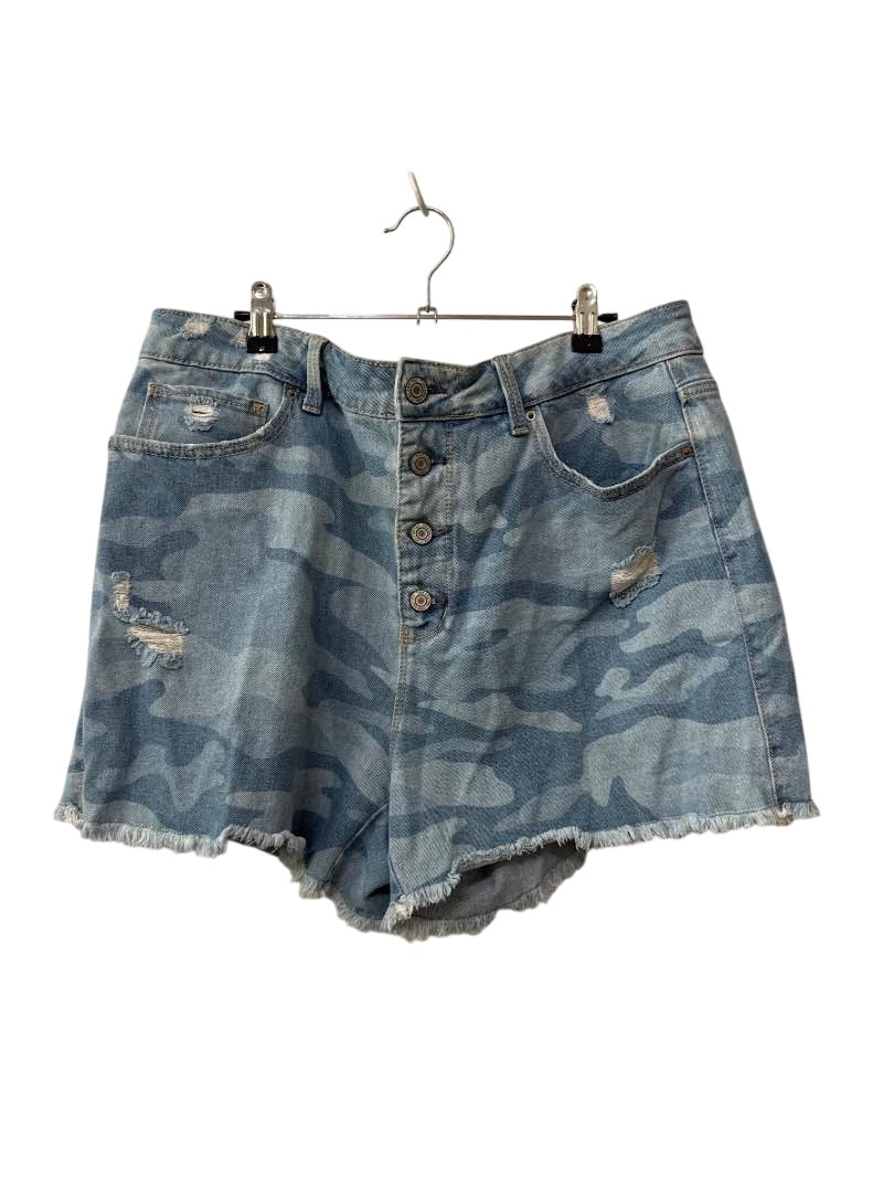 Time & Tru Frayed Hem Shorts