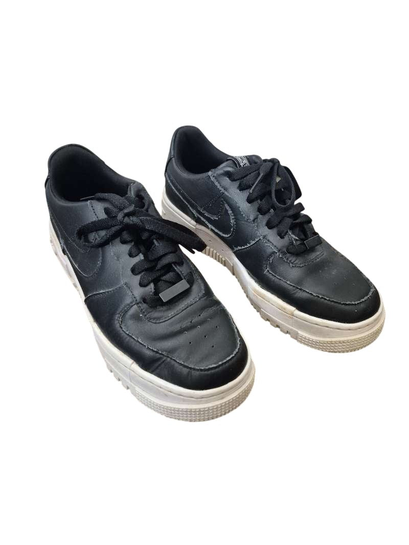 Nike Low-Top Sneakers Sneakers