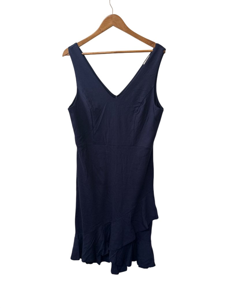 Soprano V-Neck Sleeveless Dresses