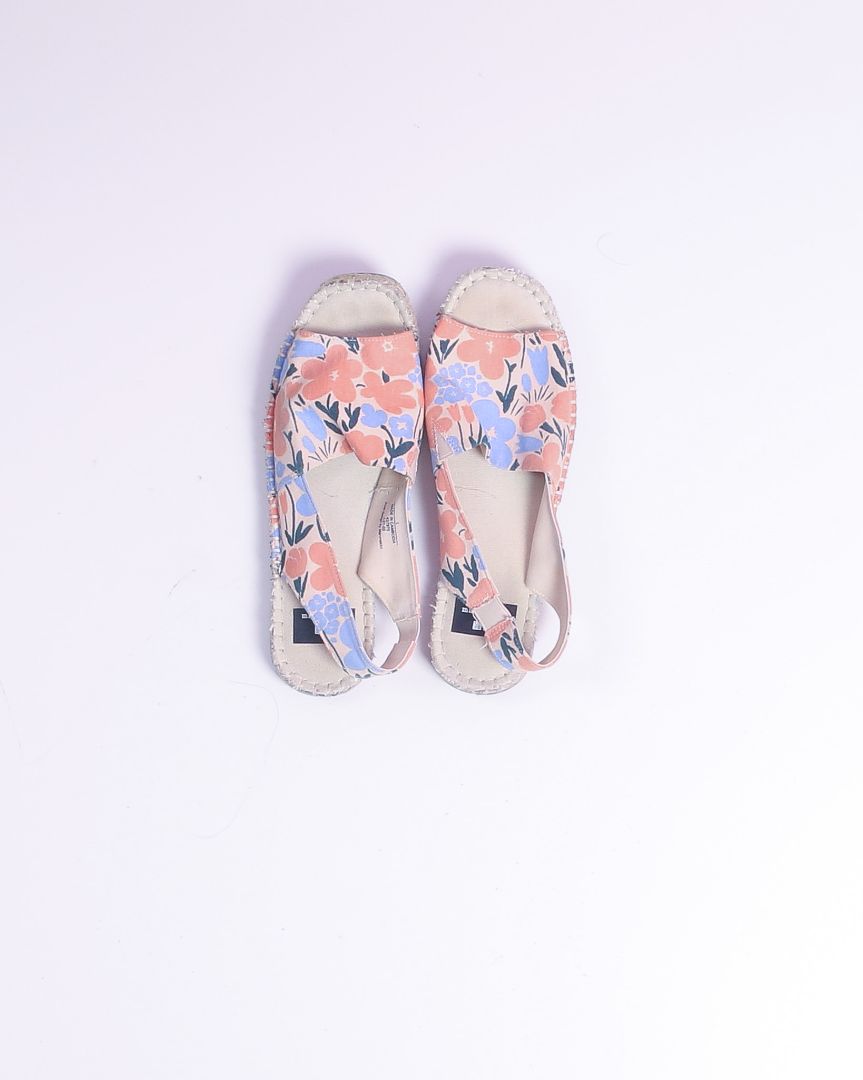 Floral Uniqlo Sandals, 9