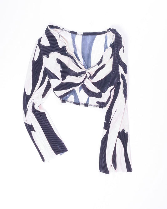 B&W Shein Bell Sleeve Top, S
