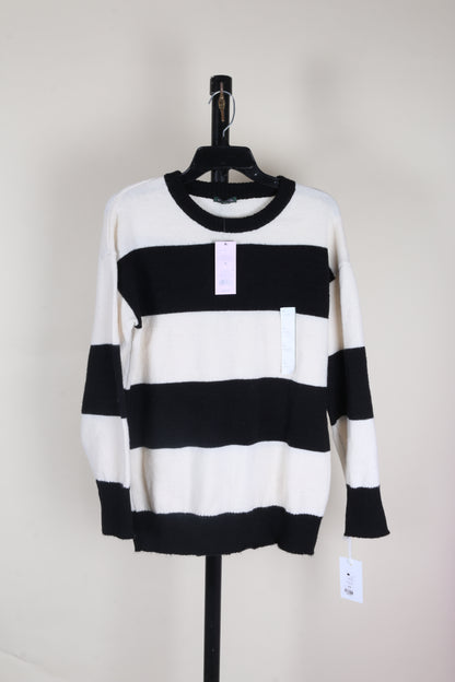 B&W Wild Fable Sweater, M