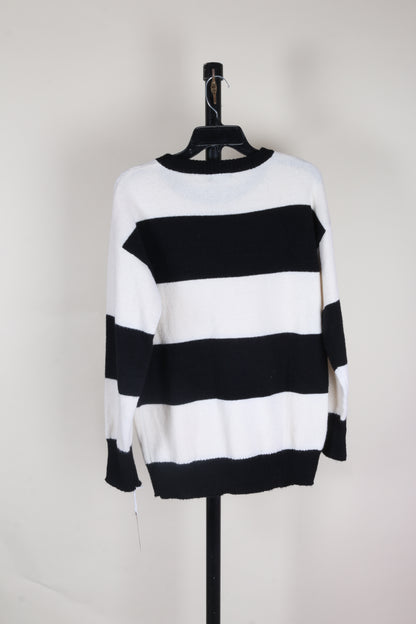 B&W Wild Fable Sweater, M