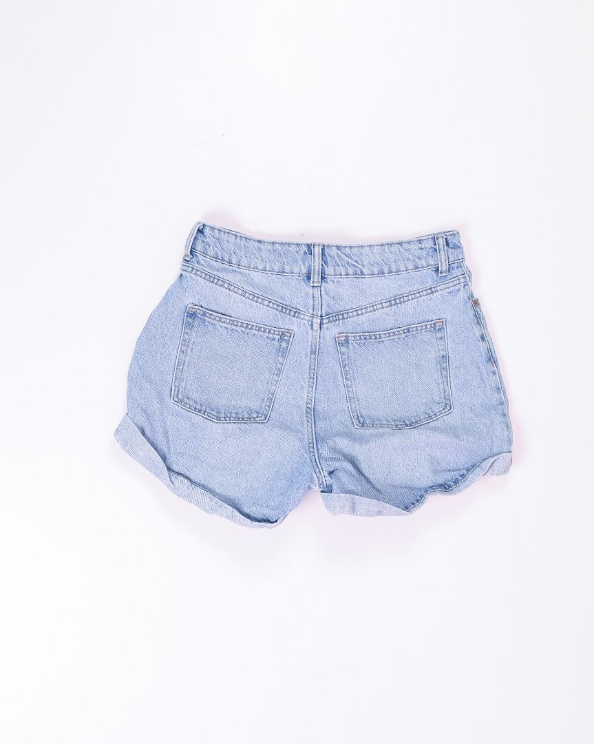 Lightwash H&M Denim Shorts, 6