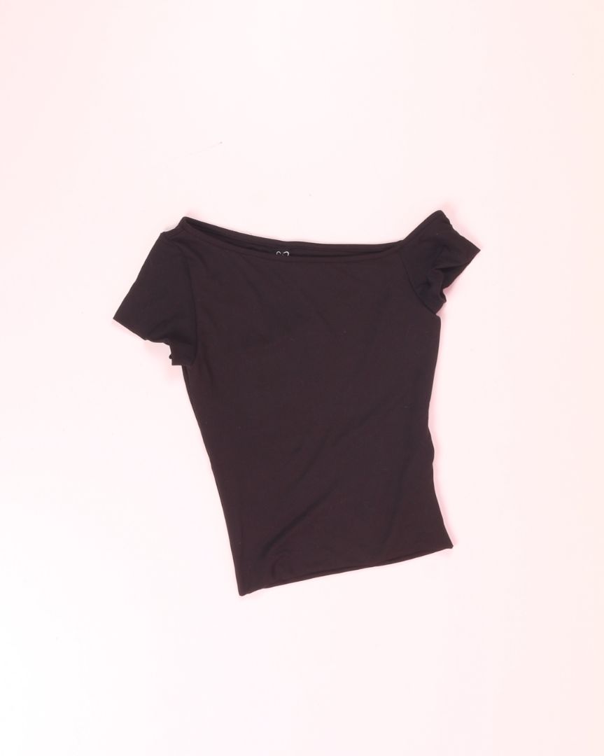 Black Windsor One Shoulder Tee, M