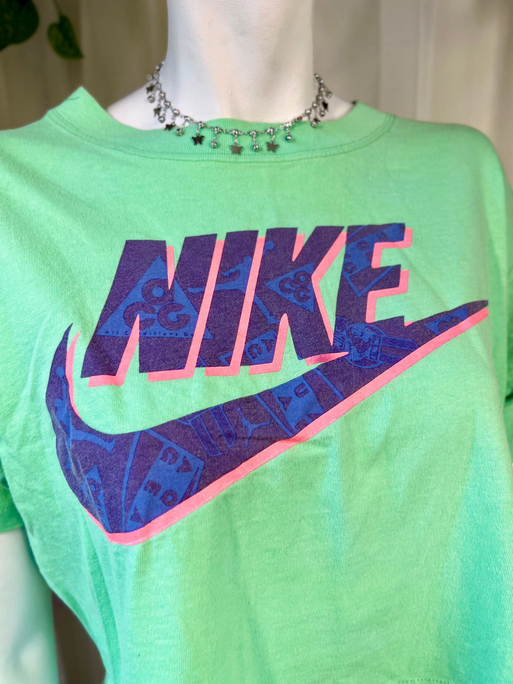 Green 90's Nike T-shirt, M