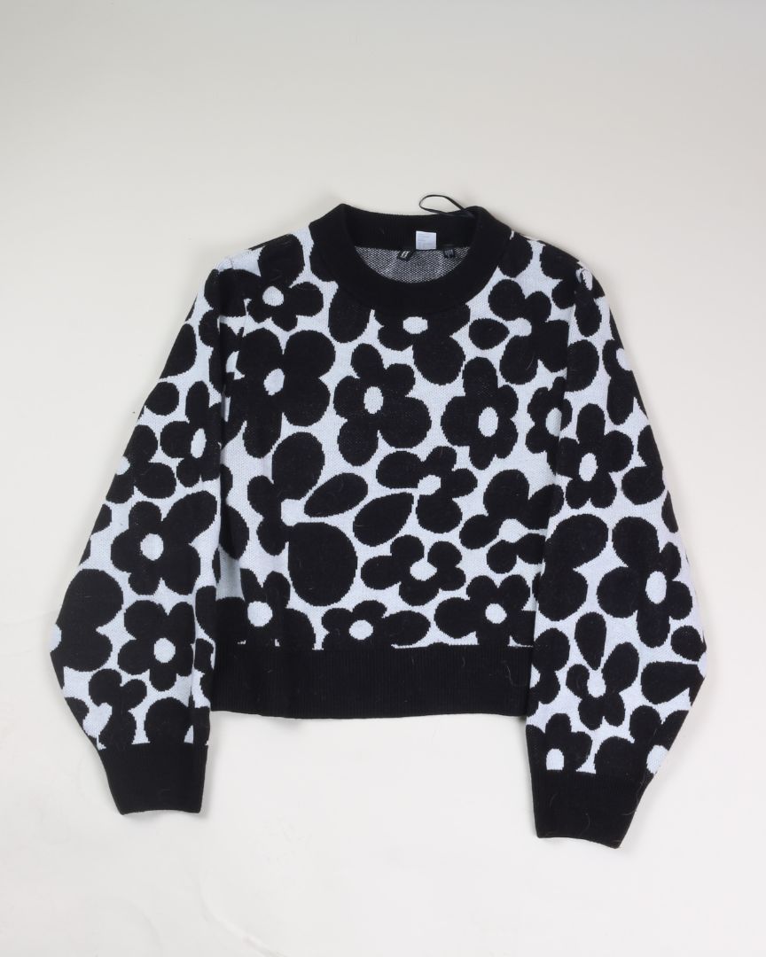 B&W Divided by H&M Cropped Sweater, L