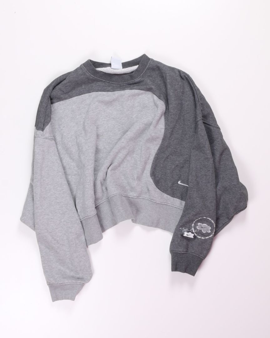 Gray NIke Cropped Crewneck, L