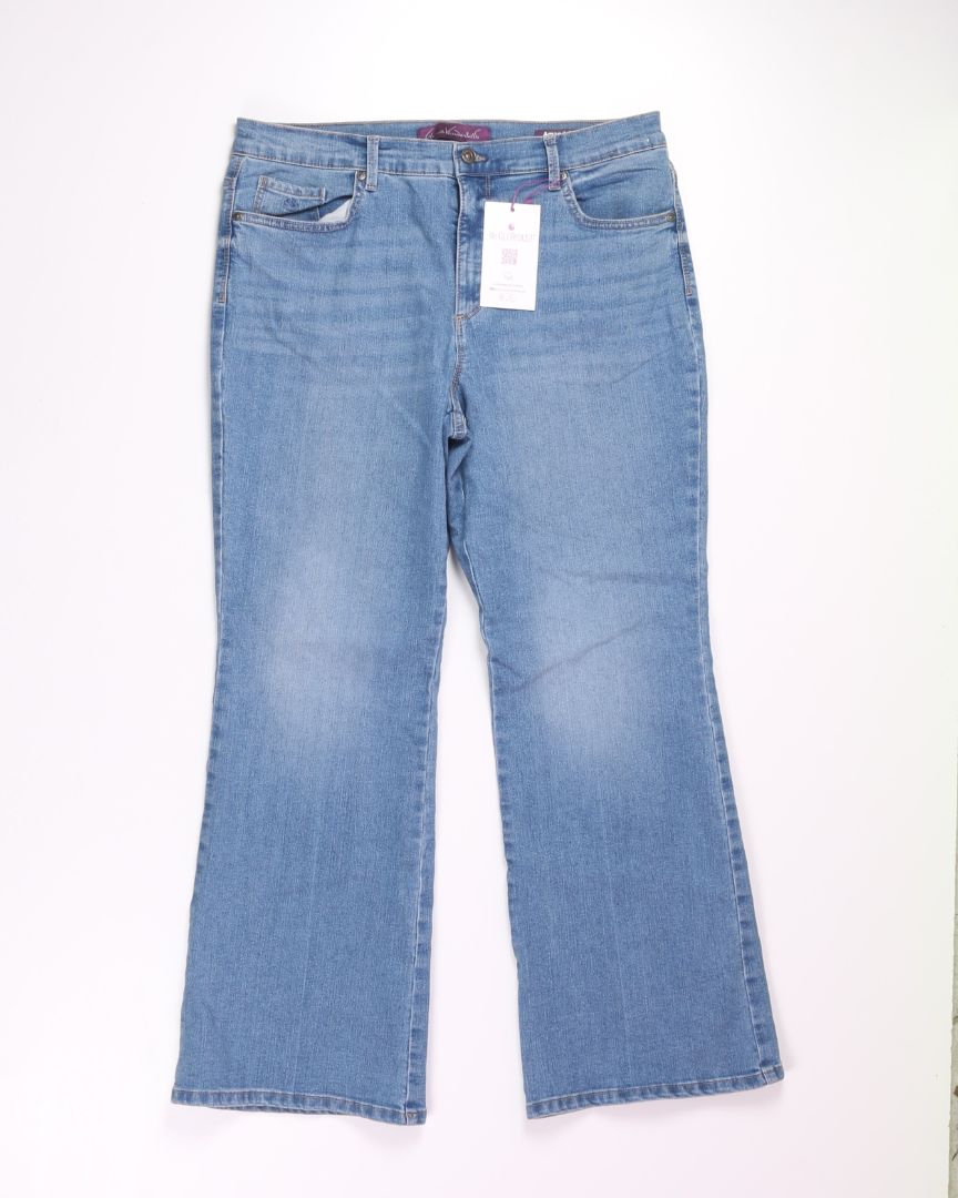 Lightwash Gloria Vanderbilt Bootcut Jeans, 14