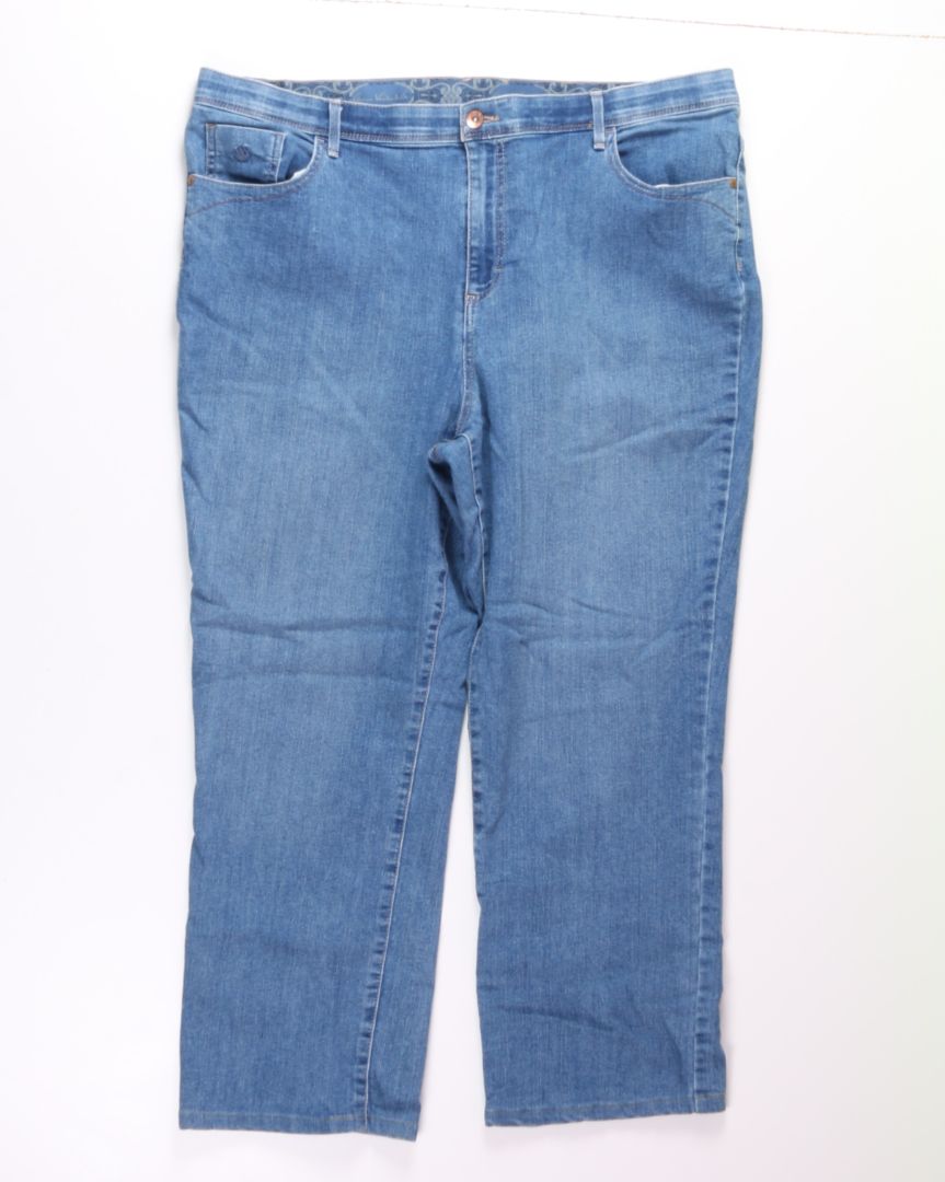 Lightwash Gloria Vanderbilt Straight Leg Jeans, 20