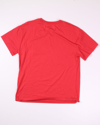 Red  T-shirt, L