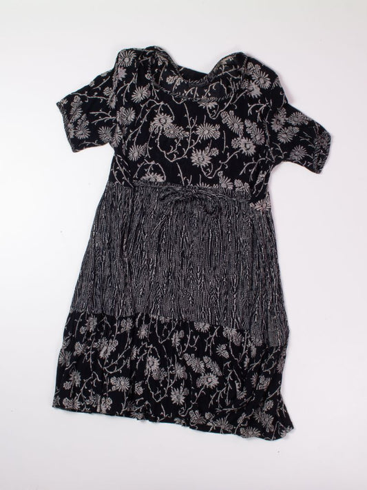 Black Nostalgia Midi Dress, L