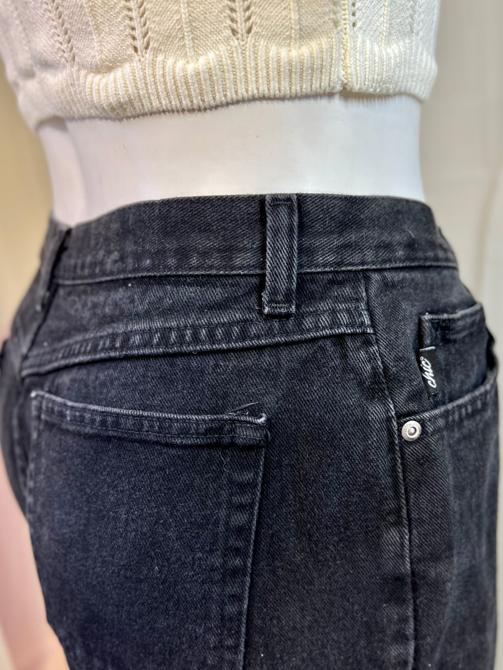 Vintage Black Chic Tapered Jeans, 16