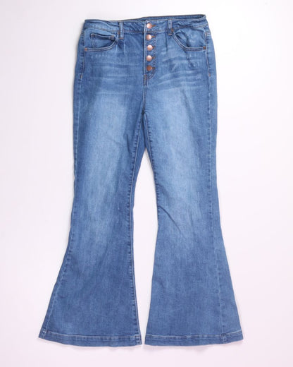 Risen Flare Jeans, 13