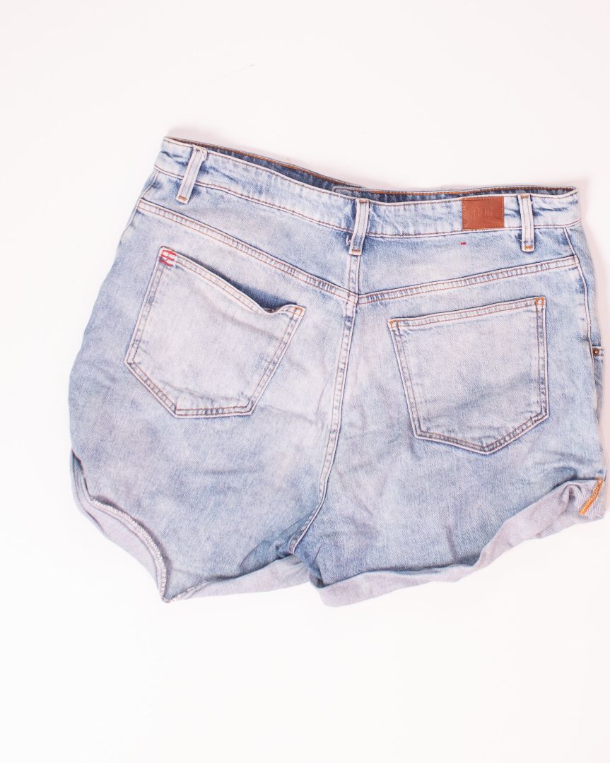 Lightwash BDG Denim Shorts, 32