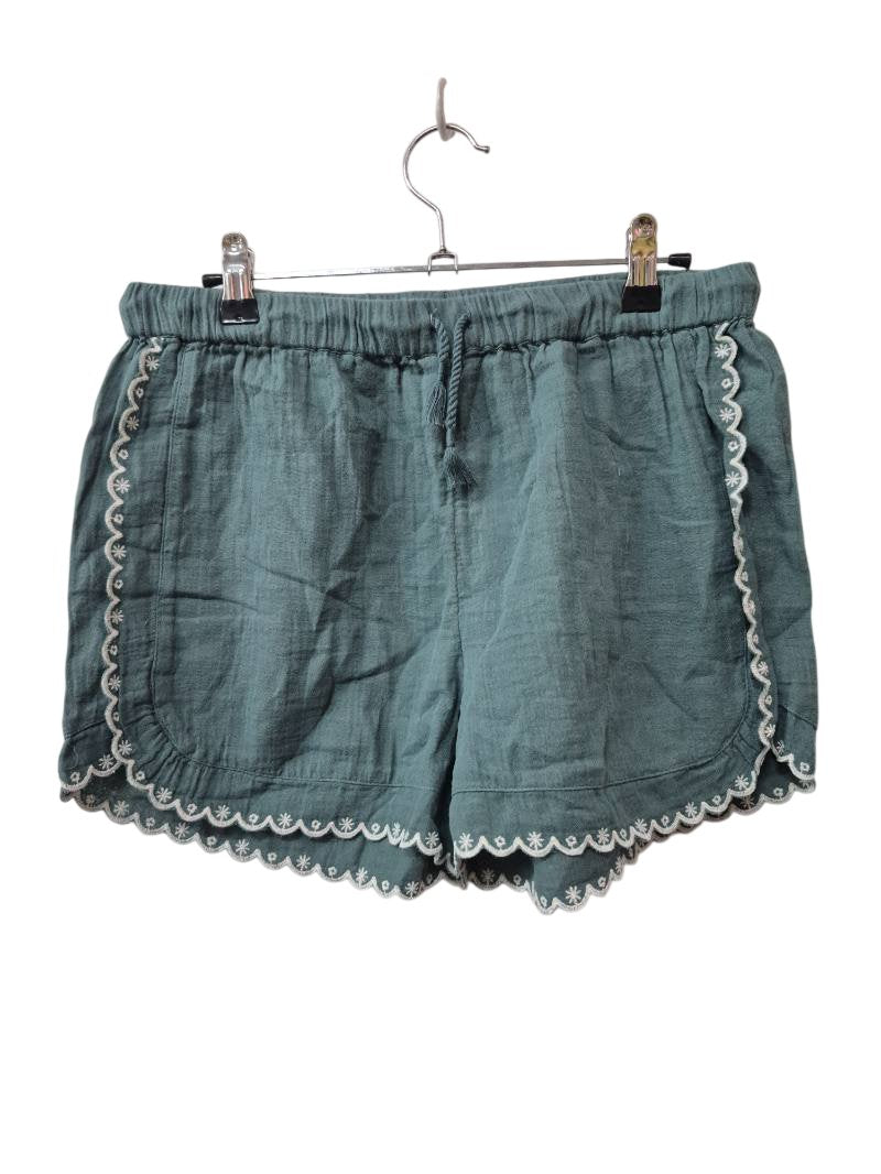 Scalloped Hem Shorts