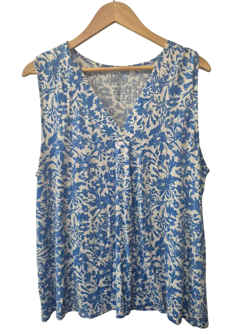 Croft & Barrow V-Neck Floral Tanks