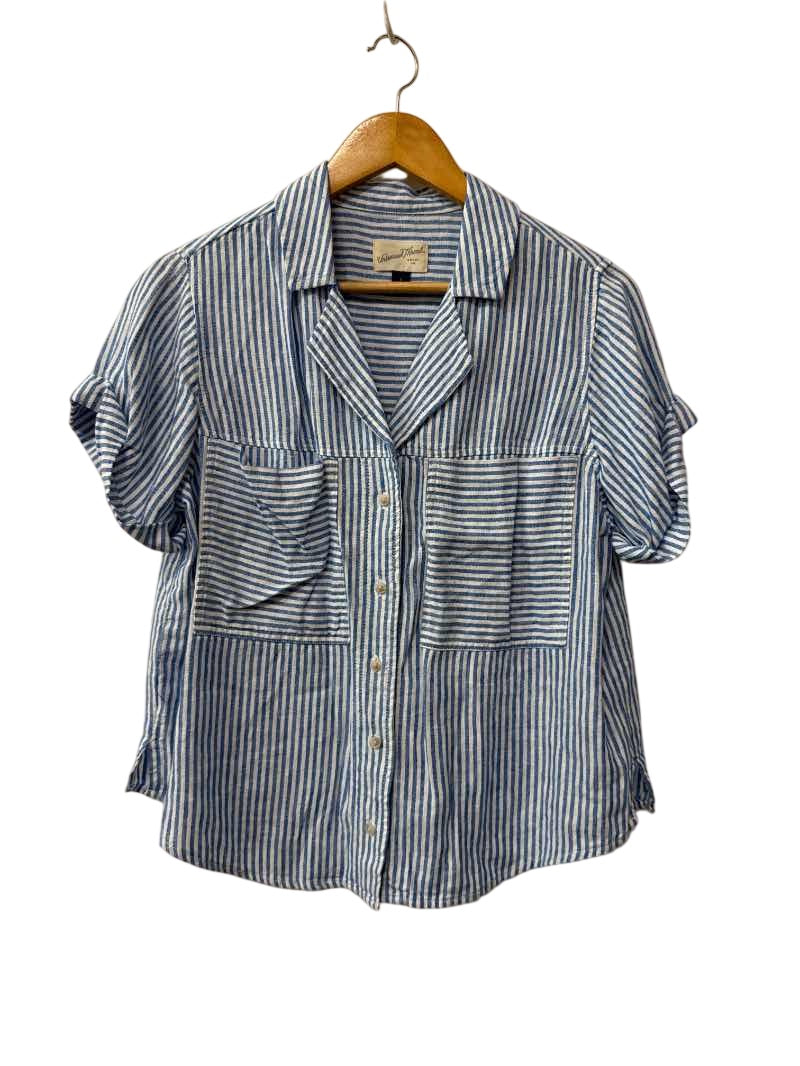 Universal Thread Button-Up Shirt Short Sleeves