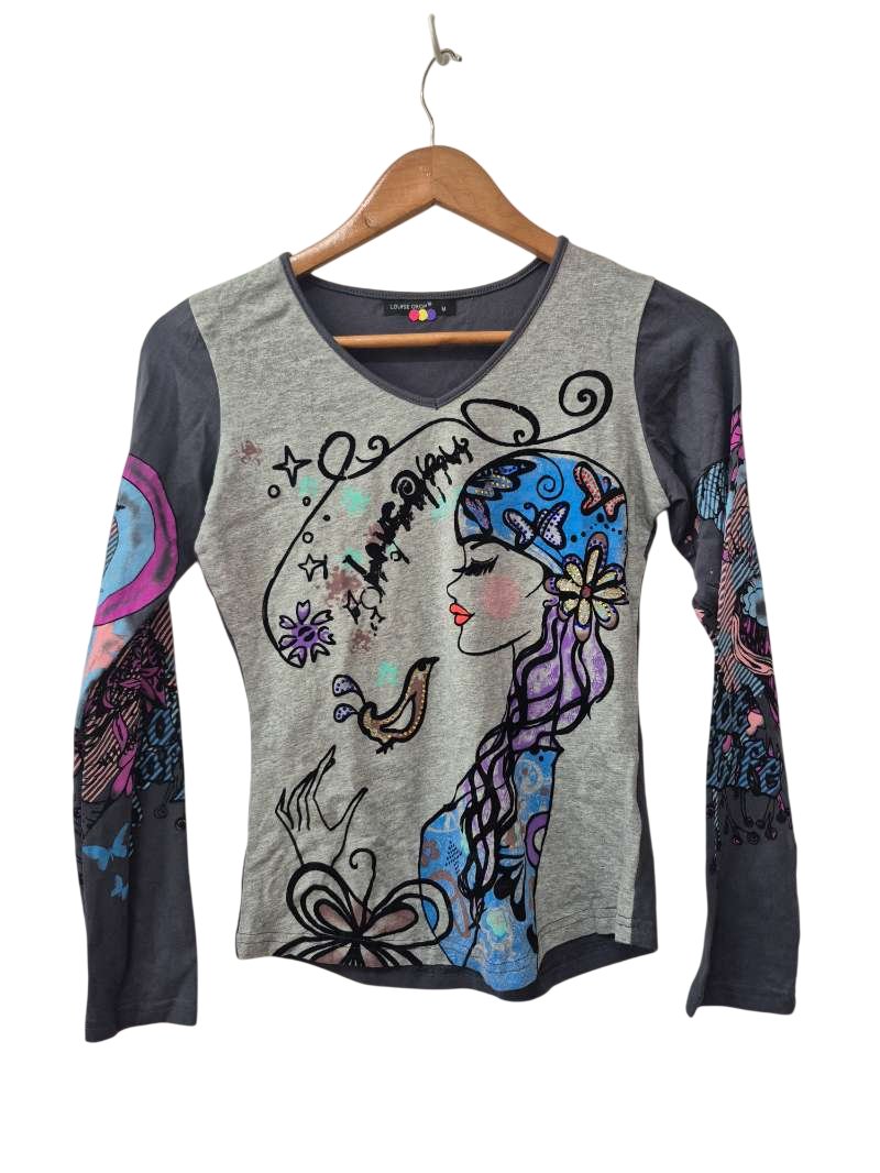 Louise Orop Graphic V-Neck Long Sleeves