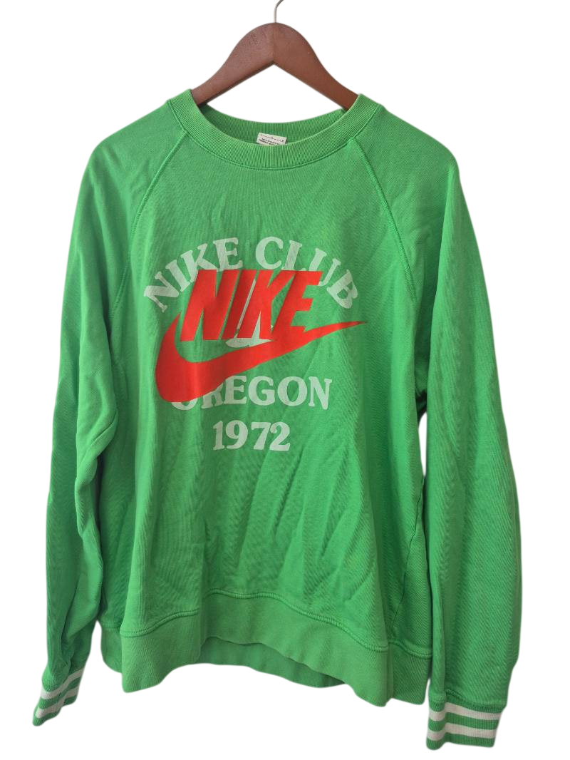 Nike Graphic Crewneck Long Sleeves