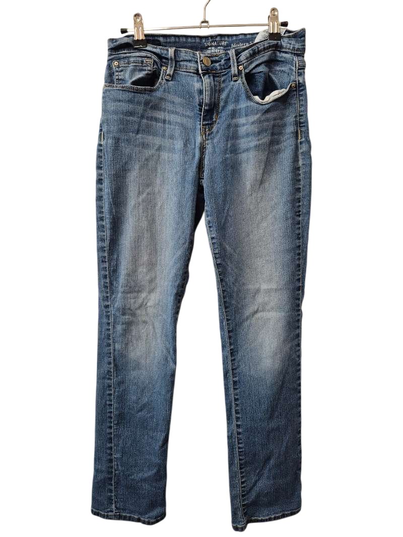 Levis Straight Leg Jeans